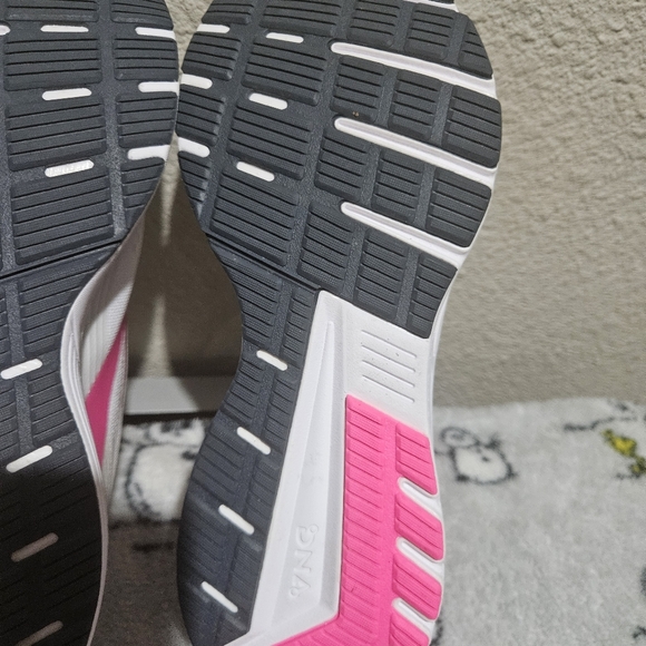 Brooks Signal 3 Running Shoes Size 9 White/ Pink - Picture 6 of 10